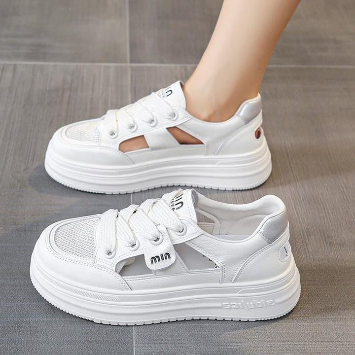 Dame Plateau Sneakers med åndbar mesh-overflade og elegante designelementer Stilla