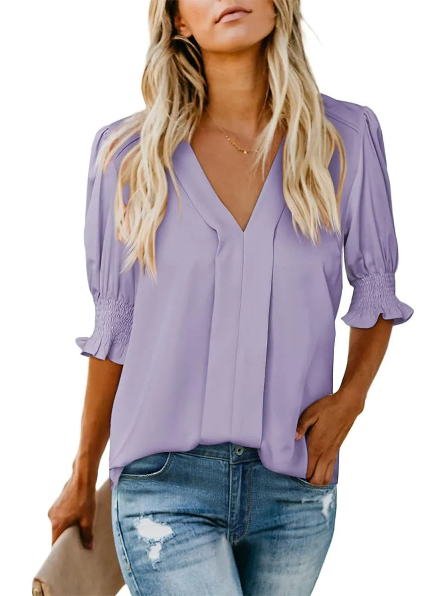 Dame elegant bluse med V-udskæring og flæsedetaljer Stilla