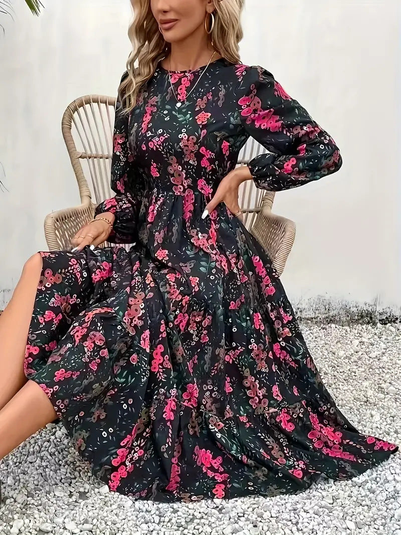 Dame maxikjole med florale detaljer og vide ærmer Stilla
