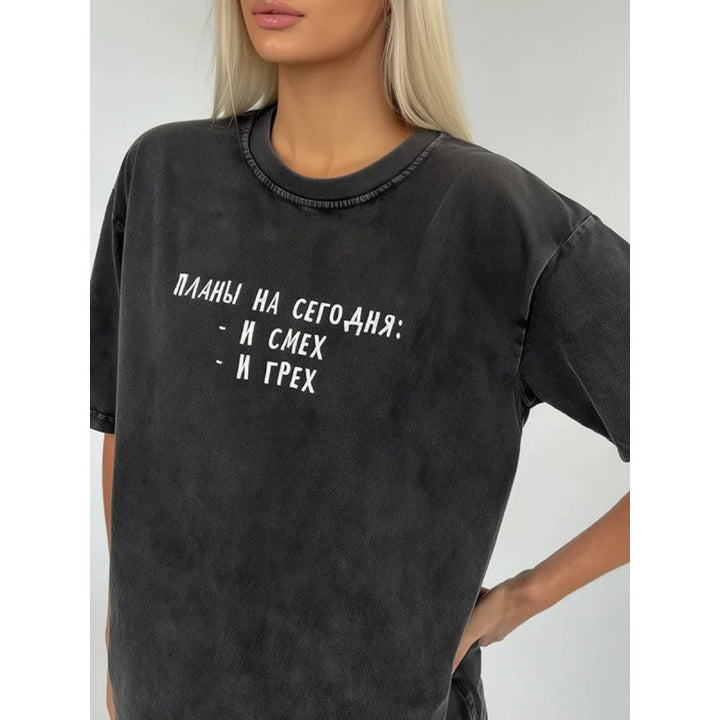 Dame afslappet T-shirt med kreativ statementtryk og blødt materiale Stilla