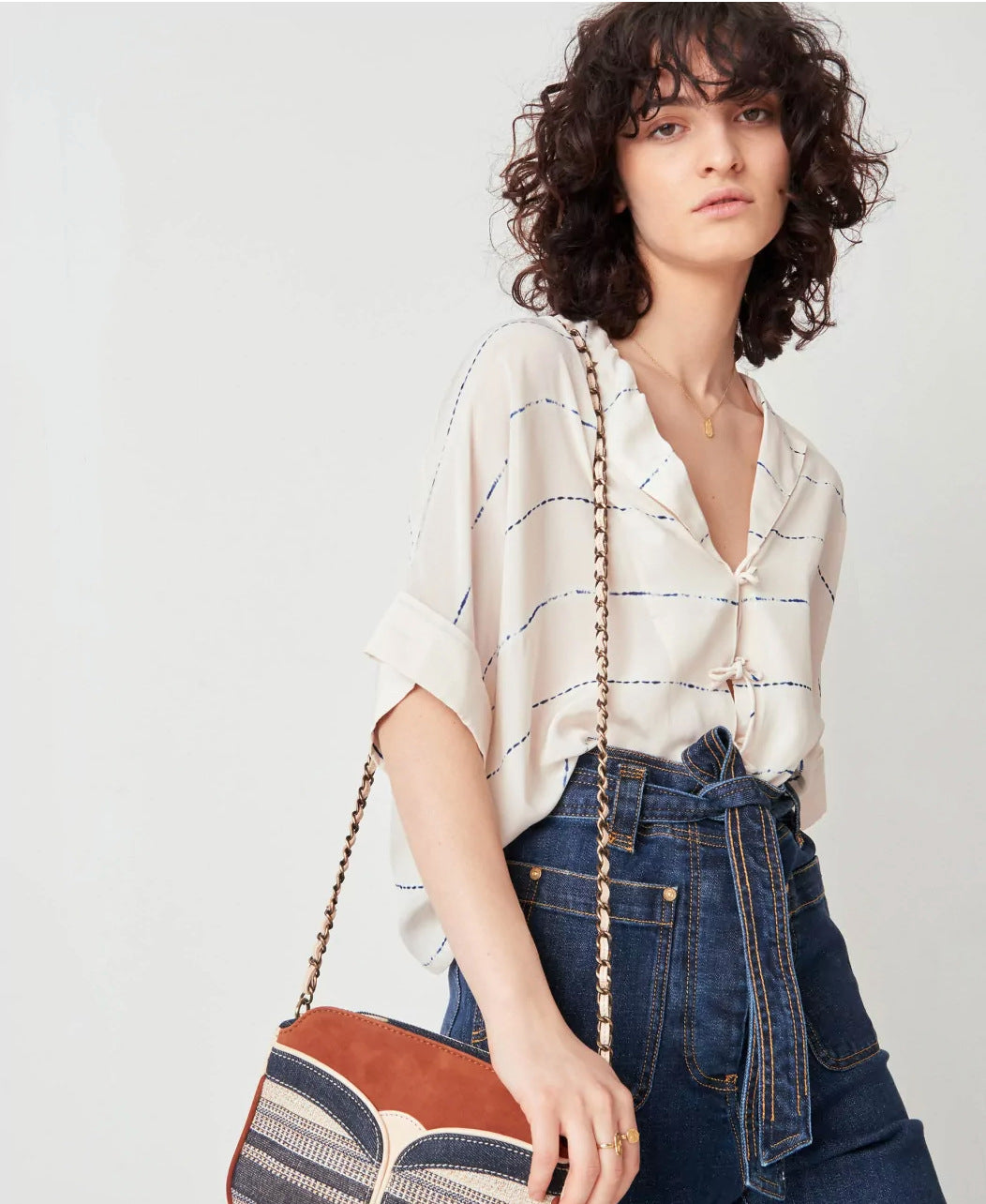 Dame komfortabel Bluse med trendy bindedetalje og afslappet snit Stilla