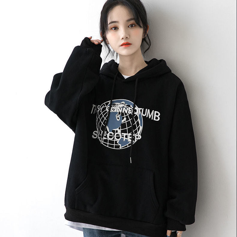 Kvinders hoodie med moderne verdenskortdesign Skovae