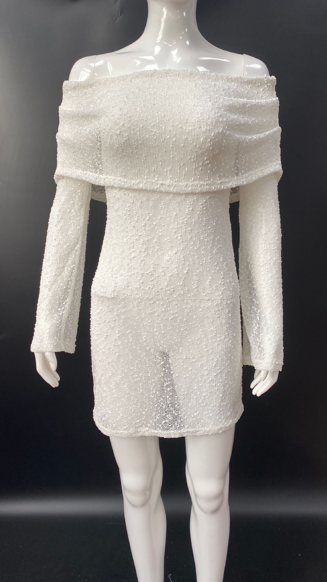 Stilla | Elegant Off-Shoulder Langærmet Kjole