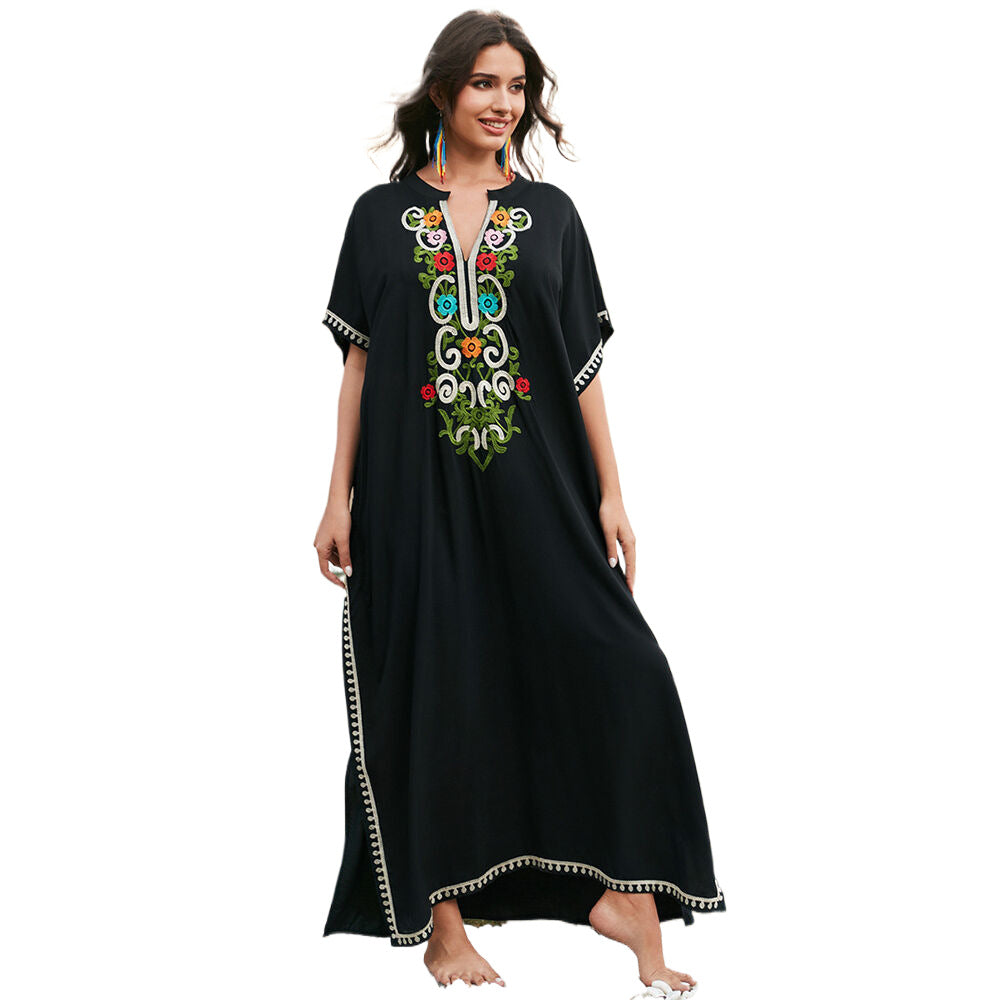 Dame Strandkaftan med kunstnerisk broderi og elegante accenter Stilla