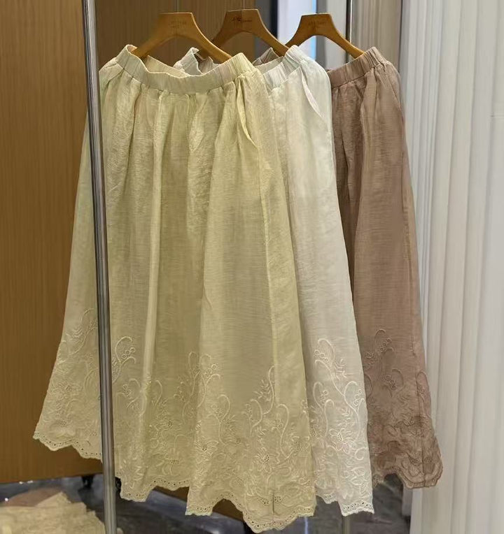 Femme Elegante Broderet Midi-Nederdel Stilla