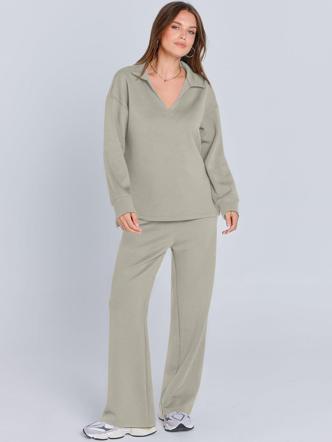 Damer afslappet ensemble bestående af sweater og joggebukser Stilla