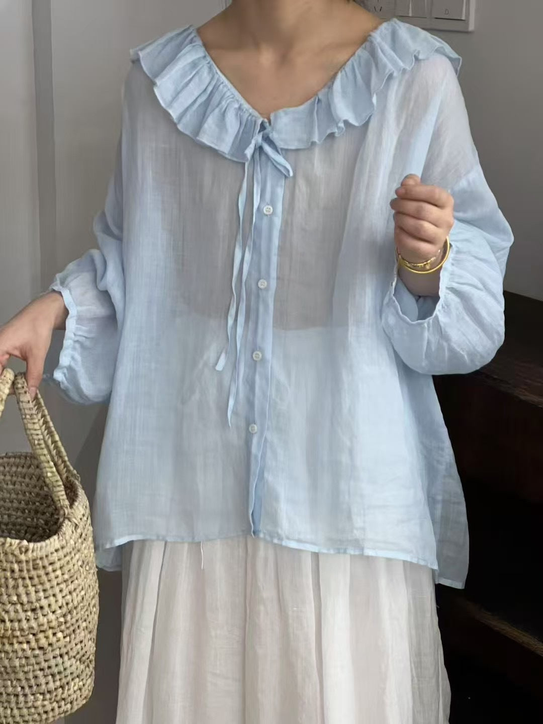Femme Transparent Ruffle Krave Button-Up Bluse Stilla