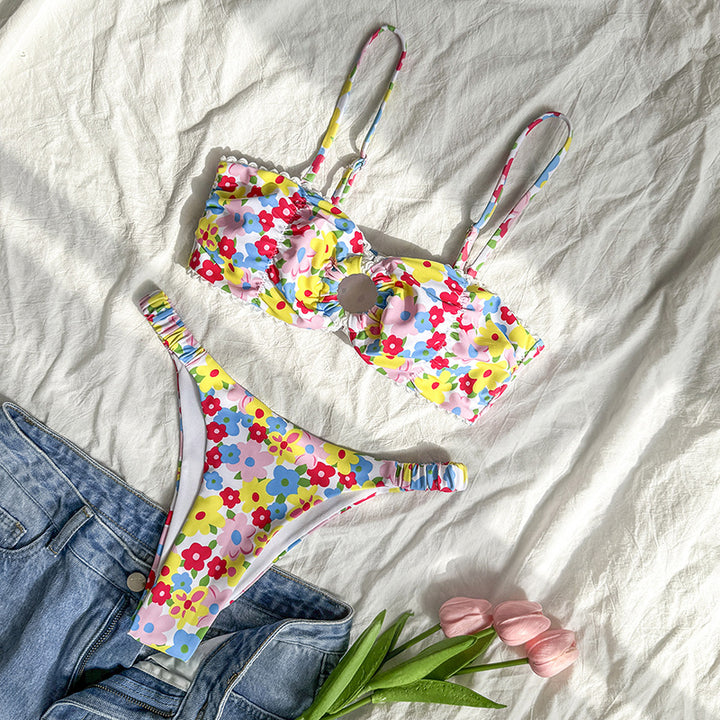 Dame Bikini-sæt med legende blomsterdesign og rynket overdel Stilla
