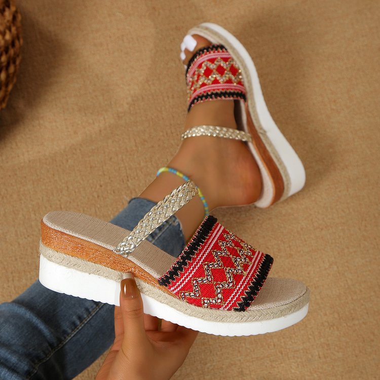 Dame Wedge-Flat-sandaler med fashionable flettet remdesign og elegant sål Stilla