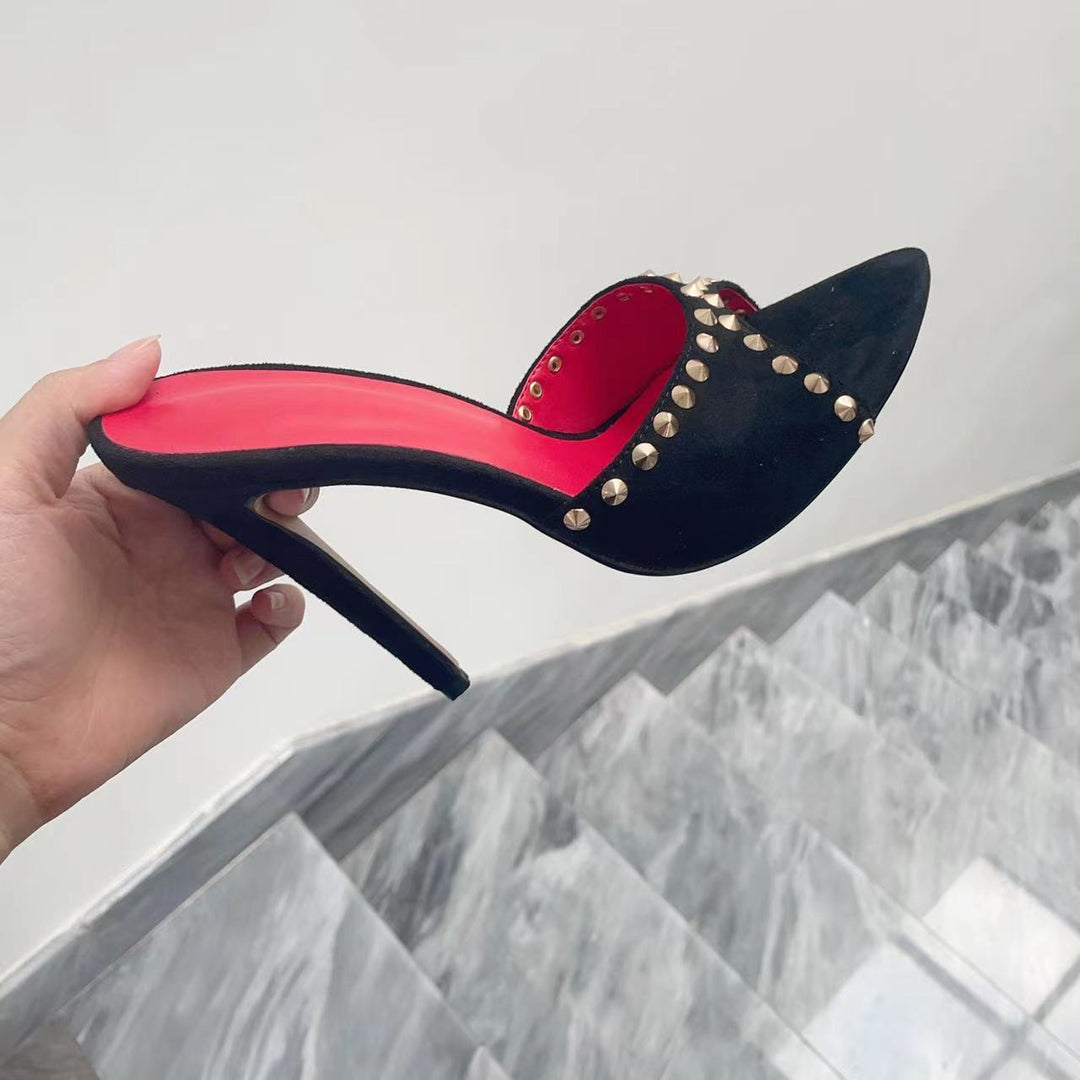 Femme Elegante Stiletto Slide Sandaler med Nittepynt Stilla