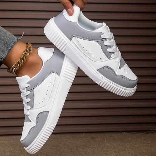 Dame lavt skåret sneakers med ribbet sål, polstret skaft og perforeret overdel Skovae