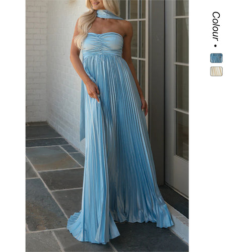 Kvinders langærmet maxikjole med elegant plisseret skørt og off-shoulder silhuet