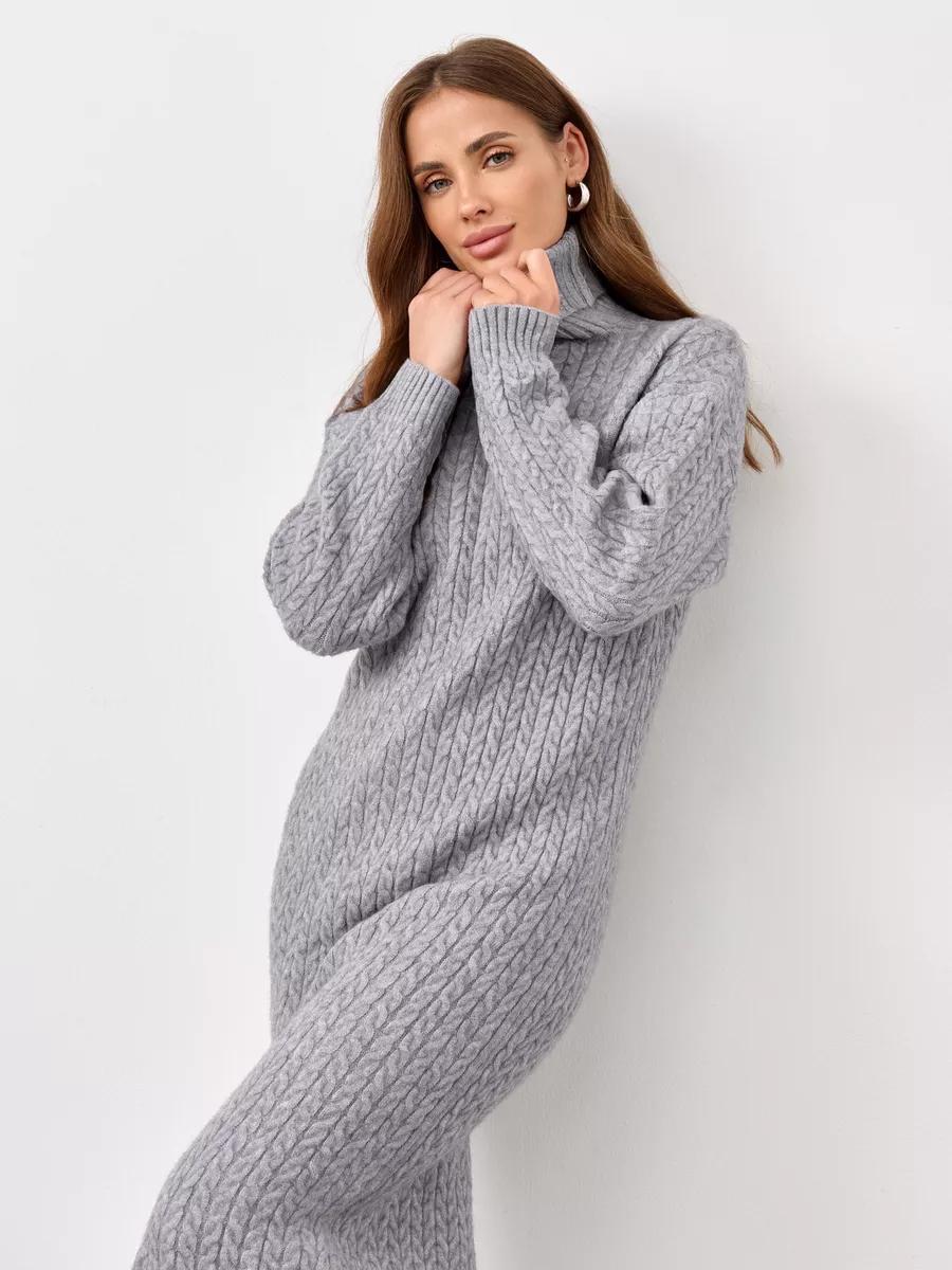 Kvinders chunky strikket turtleneck sweater med moderne kabelmønster og afslappet pasform Stilla