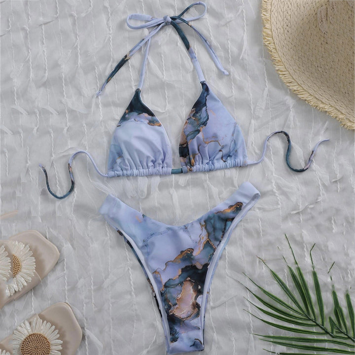 Dame triangel-bikini med moderne marmor-design og justerbare stropper Stilla