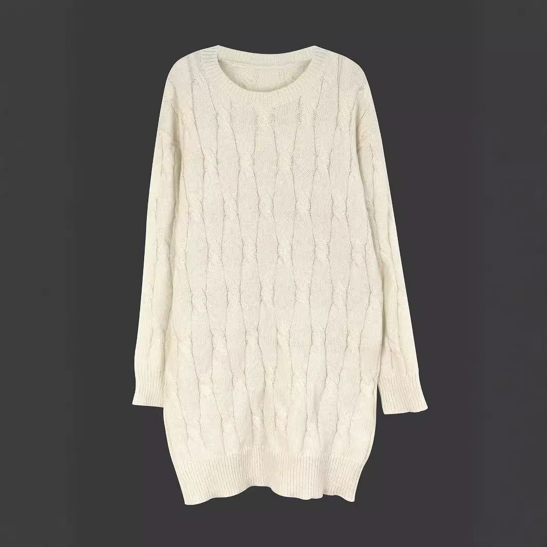 Dame strikkjole med fletmønster og rund halsudskæring Stilla