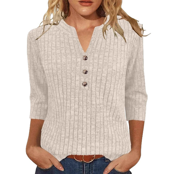 Kvinders strikket sweater med dekorative knaplukning og moderne ribbet mønster Stilla