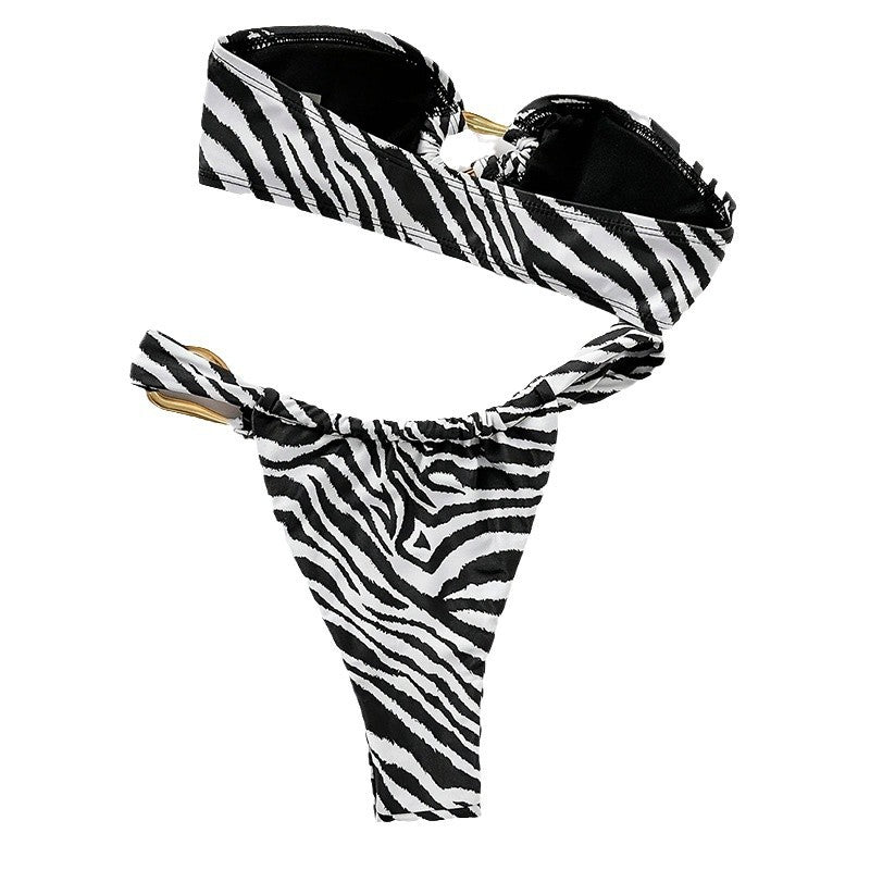 Dame Bandeau-bikini-sæt med trendy zebra-print og elegante accenter Stilla