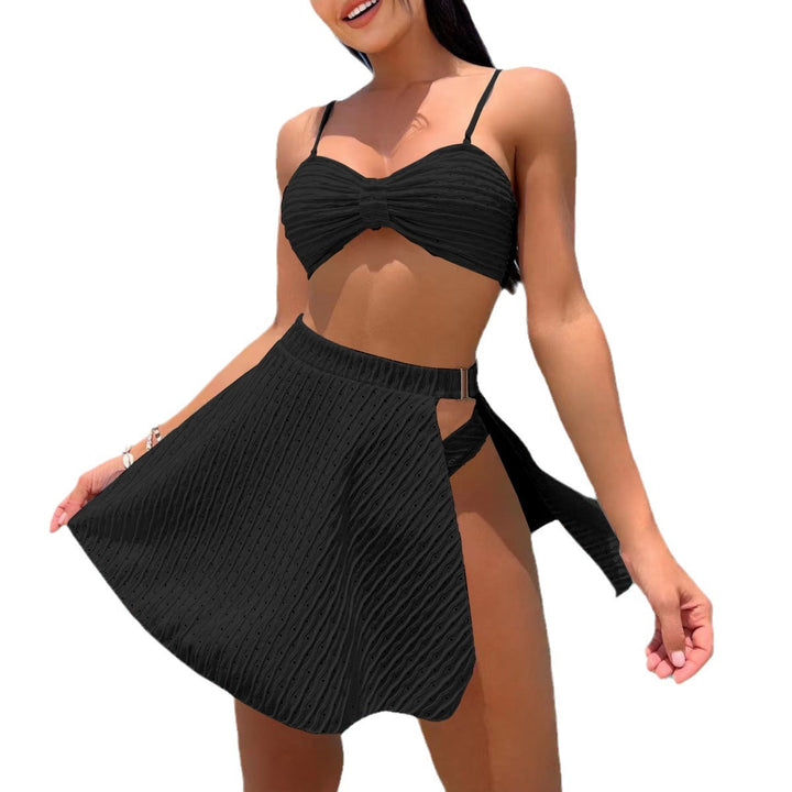 Dame bikini-sæt med flatterende knude-design og svajende nederdel Stilla