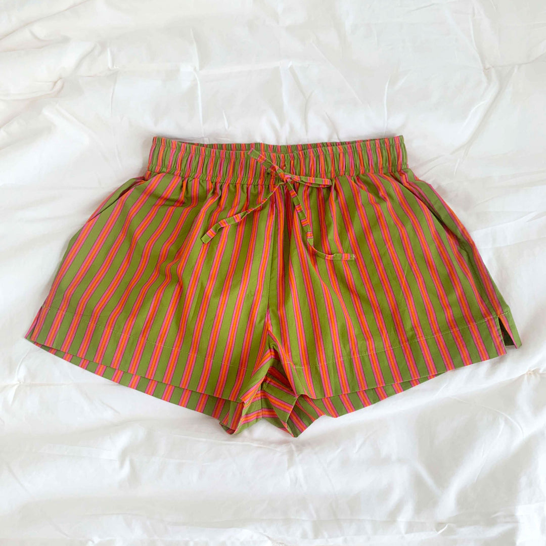 Damer komfortable fritids-shorts med farverigt stribemønster og elastisk talje Skovae