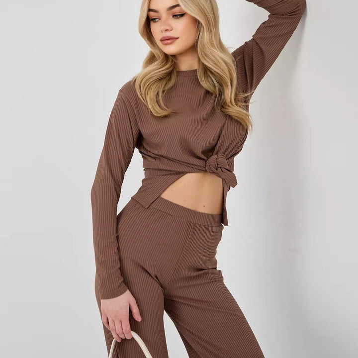 Dame cropped Langærmet skjorte med moderne knude design og fin rib struktur Stilla