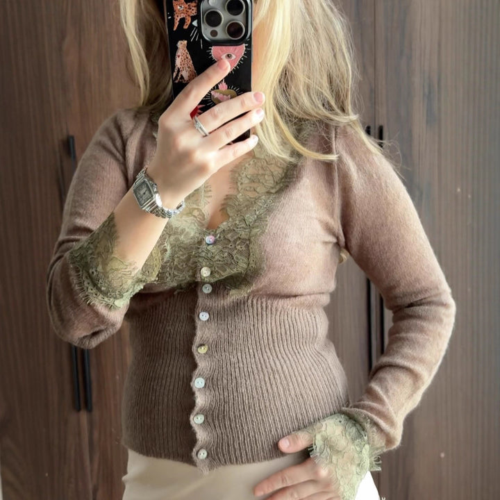 Kvindernes cardigan med delikate blonde detaljer Stilla
