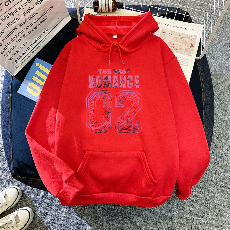 Kvinders afslappede hoodie med stilfuldt print Skovae