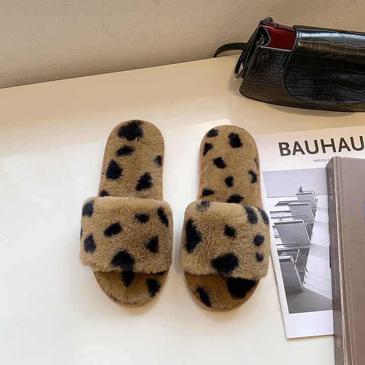 Dame plysch-pantofler med trendy leopardmønster og komfortabel fodseng Stilla
