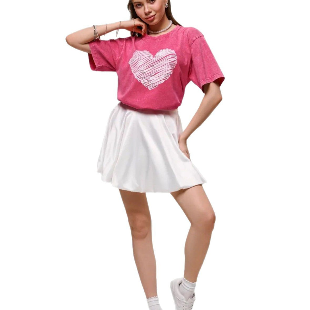 Dame T-shirt med kreativt hjerte-motiv og afslappet snit Stilla