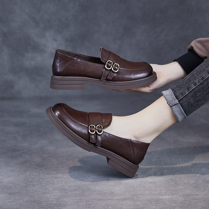 Femme elegante læder slippers med dekorativt spænde-detalje Stilla