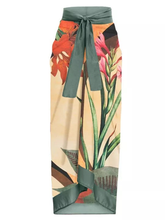 Dame badedragt-sæt med elegant indpakningsskørt og blomstret design Stilla