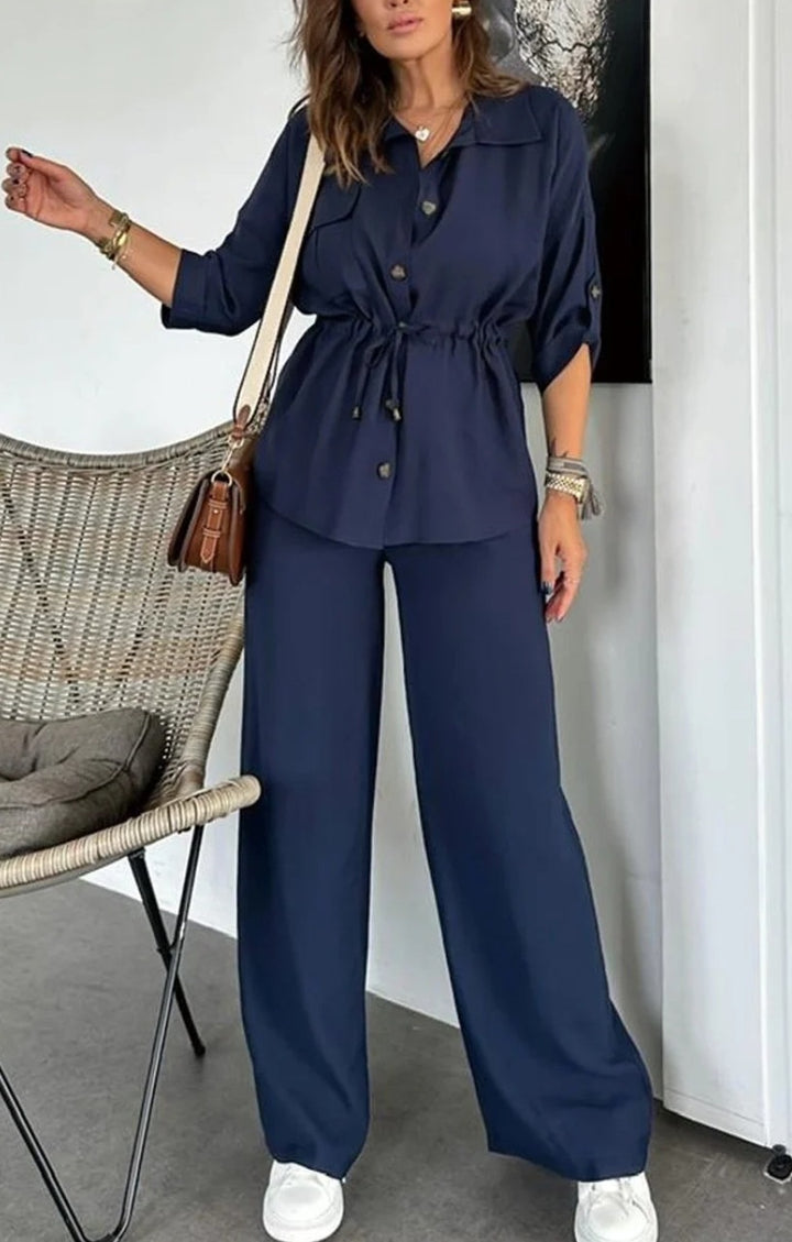 Dame stilfuld og komfortabel sæt bestående af bluse og bukser med fashionable bindebælter Stilla
