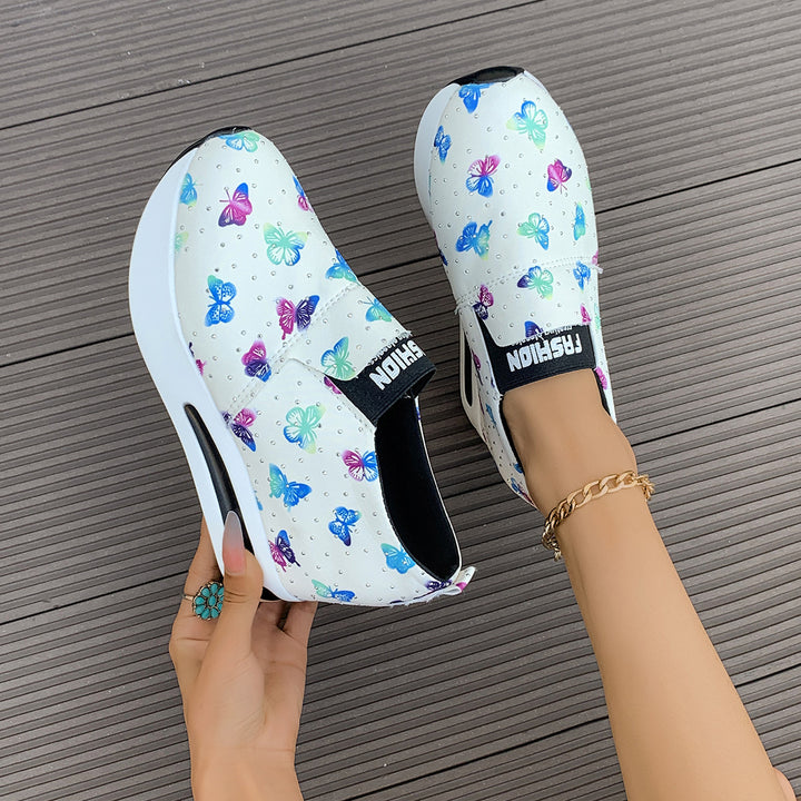 Dame slippers med farverigt sommerfugledesign og skridsikker sål Stilla