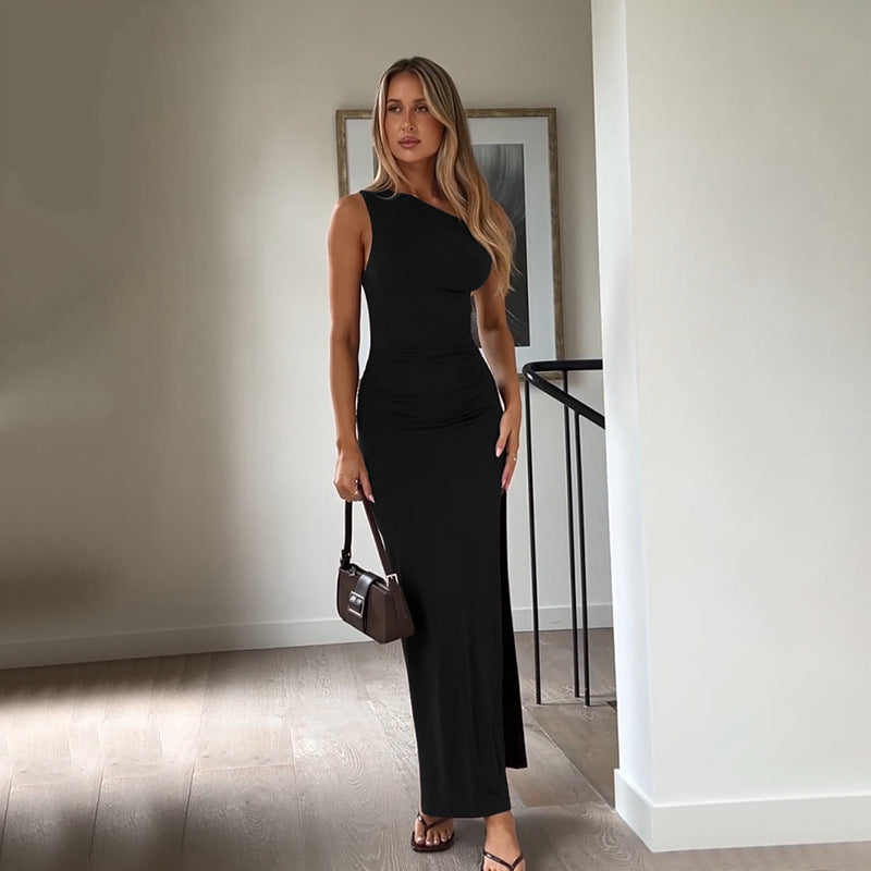 Dame Maxikjole med elegant slids og figursydende design Stilla