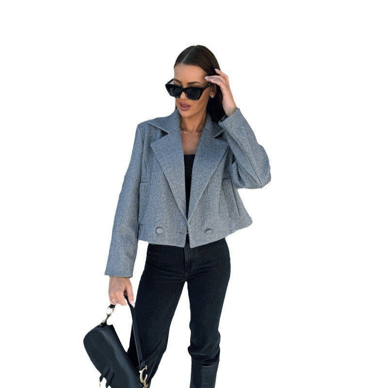 Dame moderigtig kort blazer Stilla