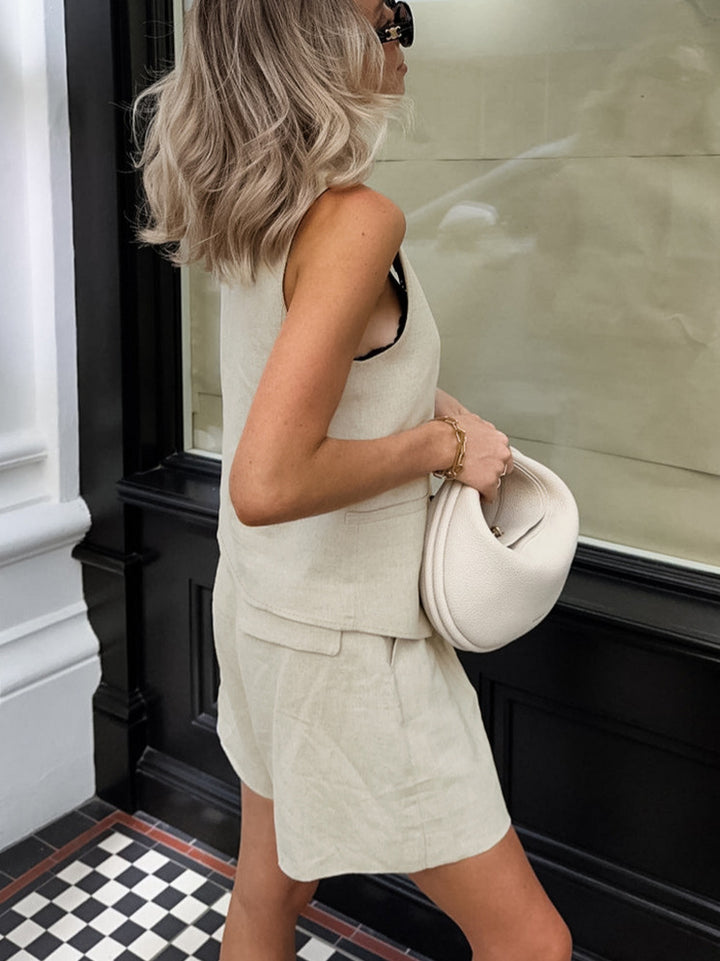 Dame high-tailored vest med elegant knapliste Stilla