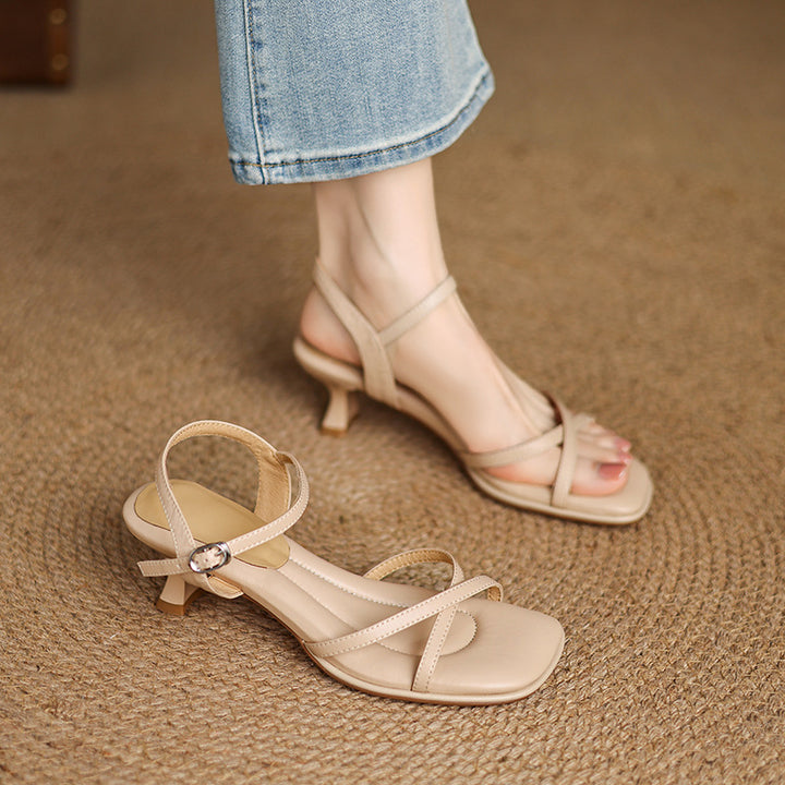 Femme Elegant Strappy Kitten Heel Sandaler Stilla