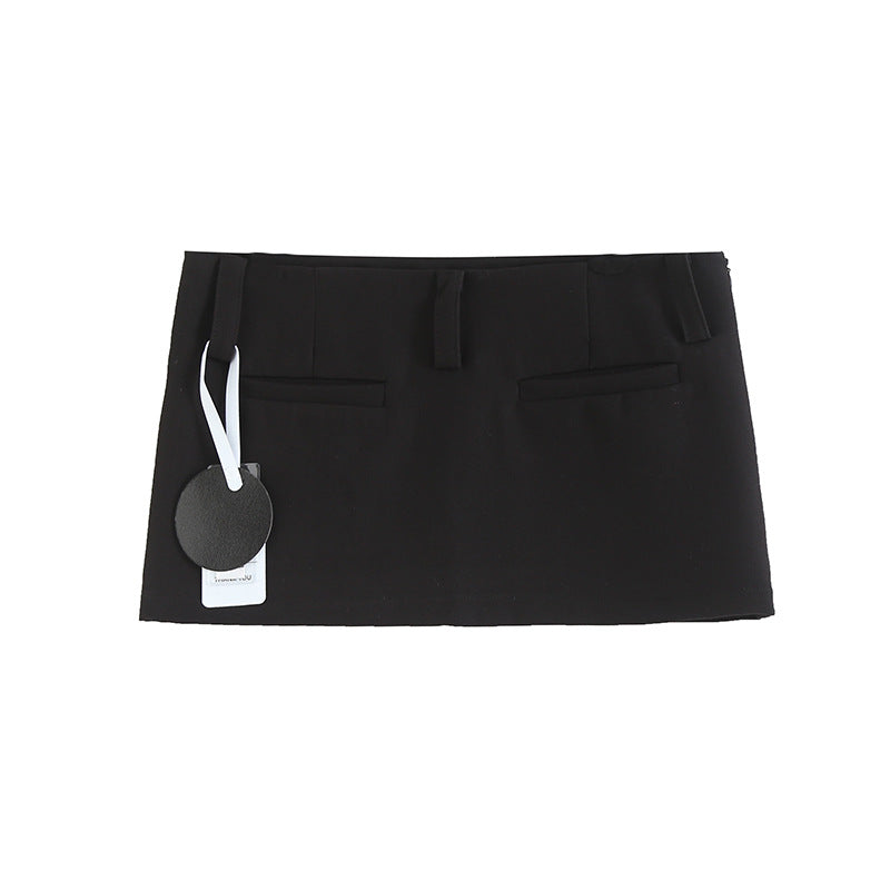 Dame mini skirt med elegante lommer og tætsiddende snit Stilla