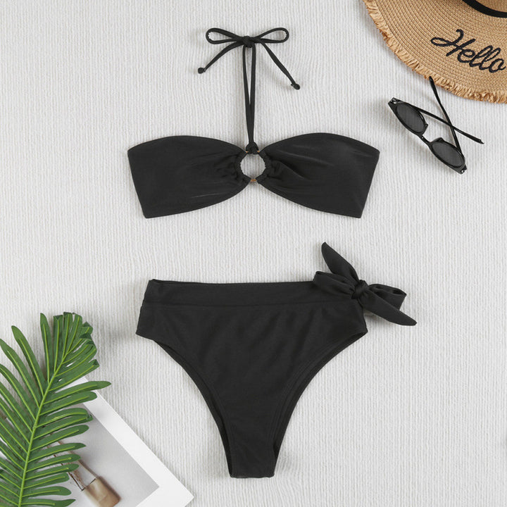 Dame bandeau-bikini med justerbare stropper og kvalitets twist-design Skovae