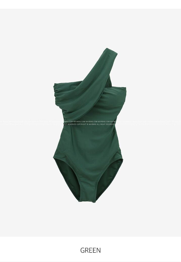 Dame Én-delt med asymmetrisk snit og raffineret drapering Stilla