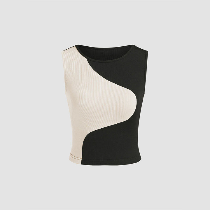 Dame kort-top med asymmetrisk design og stilfulde kontraster Stilla