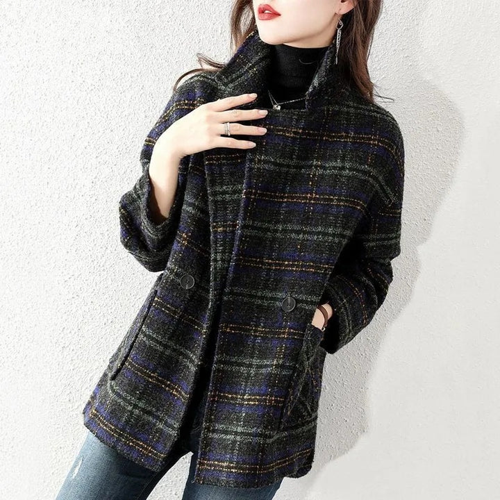 Kvinders klassiske ternede jakke i moderne oversized stil Skovae
