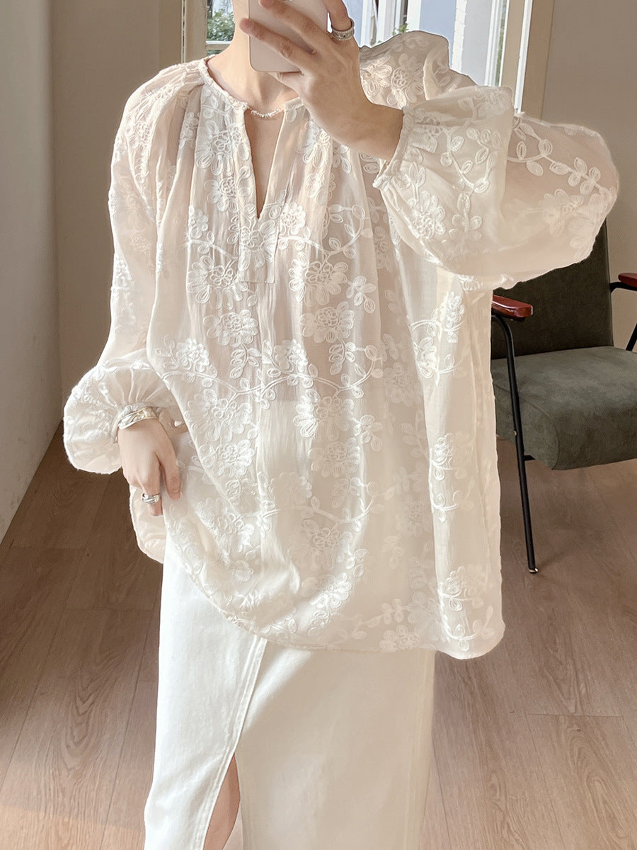Damebluse med blomsterbroderi Stilla