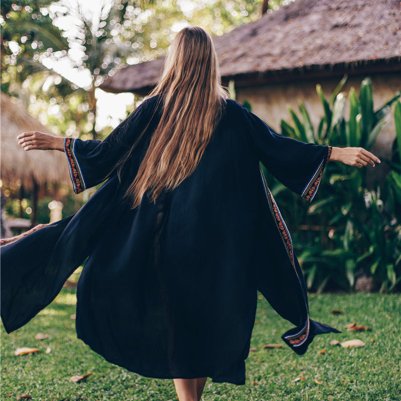 Dame Strandkimono med kunstnerisk broderi og flydende snit Stilla
