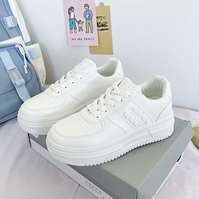 Dame platform sneakers i elegant design med forstærket sålprofil og åndbar overfladestruktur Stilla