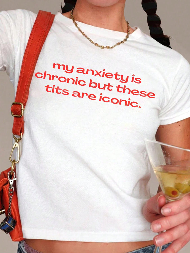 Dame T-Shirt med kreativt nøglehjerte-motiv og moderne print Skovae