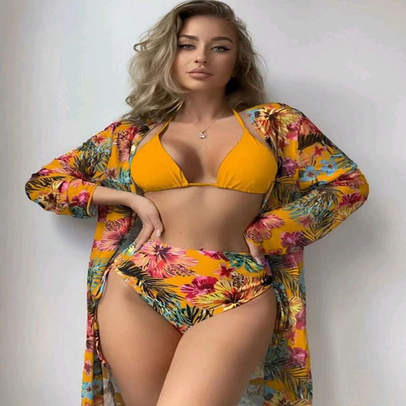 Dame bikiniset med blomsterdesign og asymmetrisk detaljer Stilla