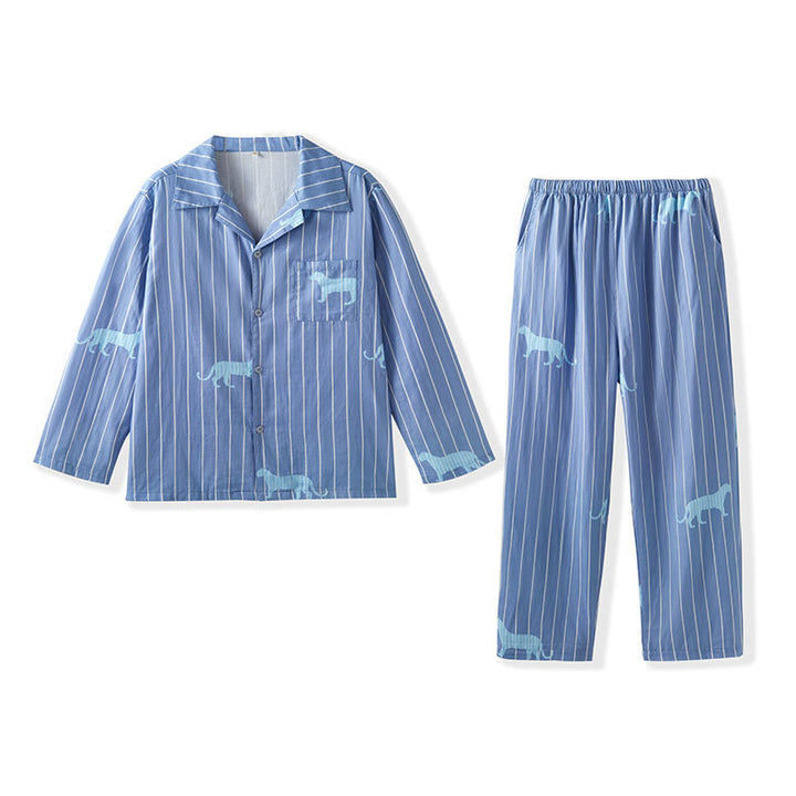 Dame pyjamasæt med elegante striber og legende dyremønster Stilla