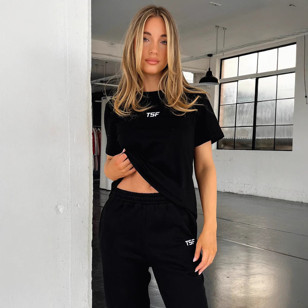 Dame trendy T-shirt med afslappet snit og kvalitets bomuldsmateriale Skovae