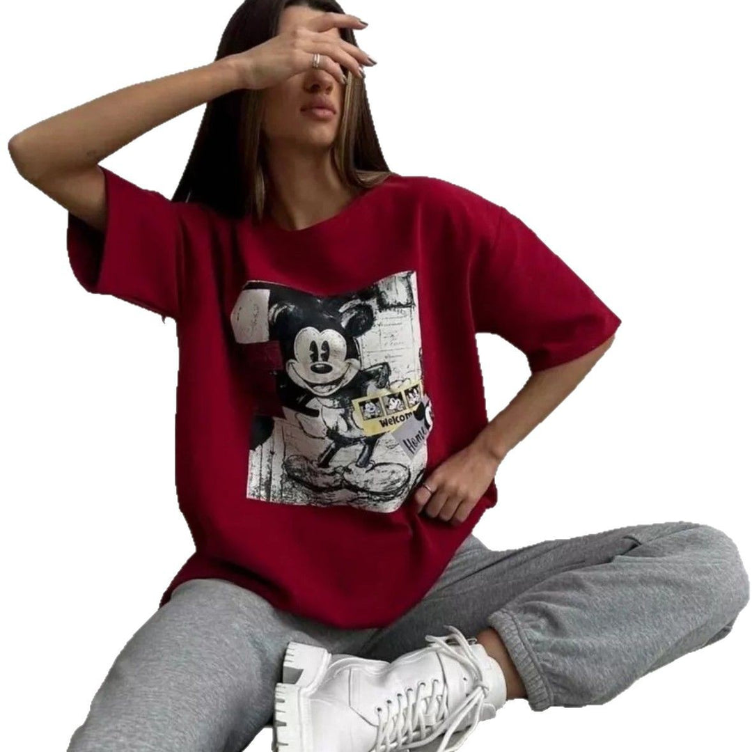 Dame T-shirt med kunstnerisk Mickey Mouse tryk og afslappet snit Stilla