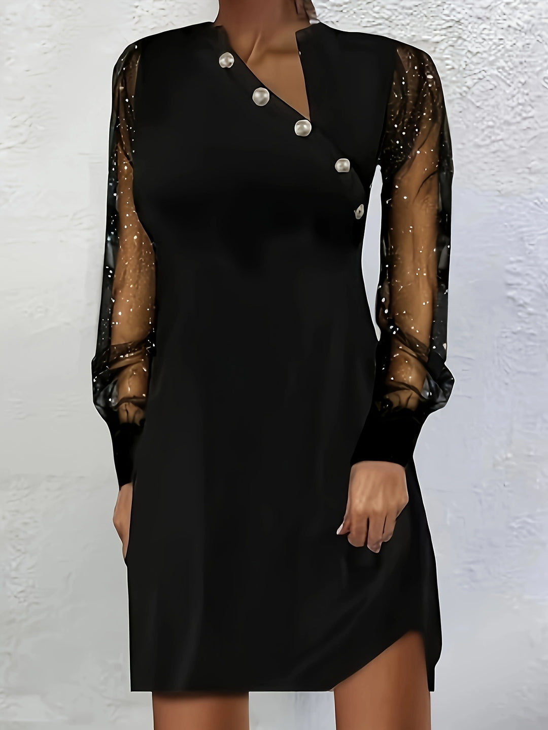 Dame minikjole med transparente ærmer og glamourøse knapper Stilla